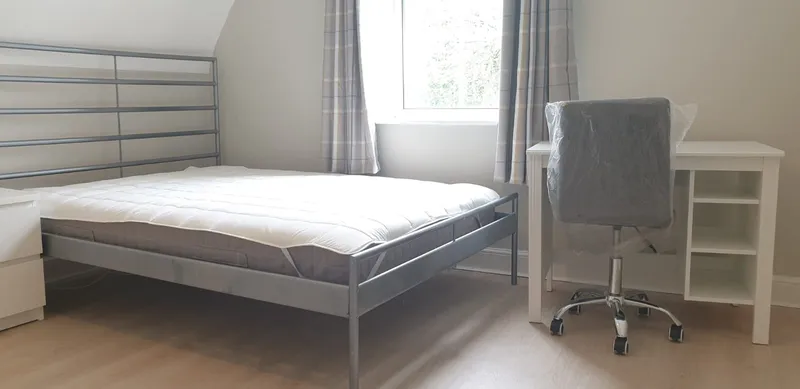 4 Bed // 2 Bath // Student House // Aug 2026 - Image 11
